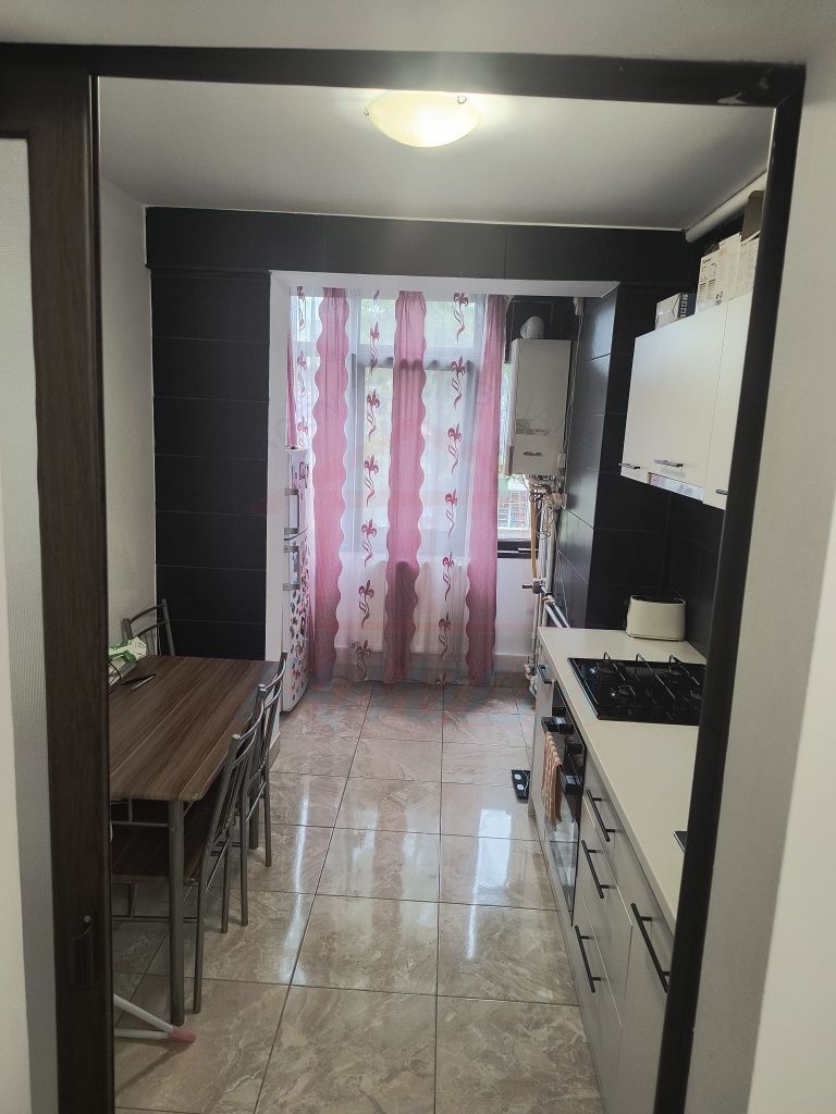 Vanzare apartament 2 camere, Micro 16, 52 mp, 68.000 EURO - Poză 1