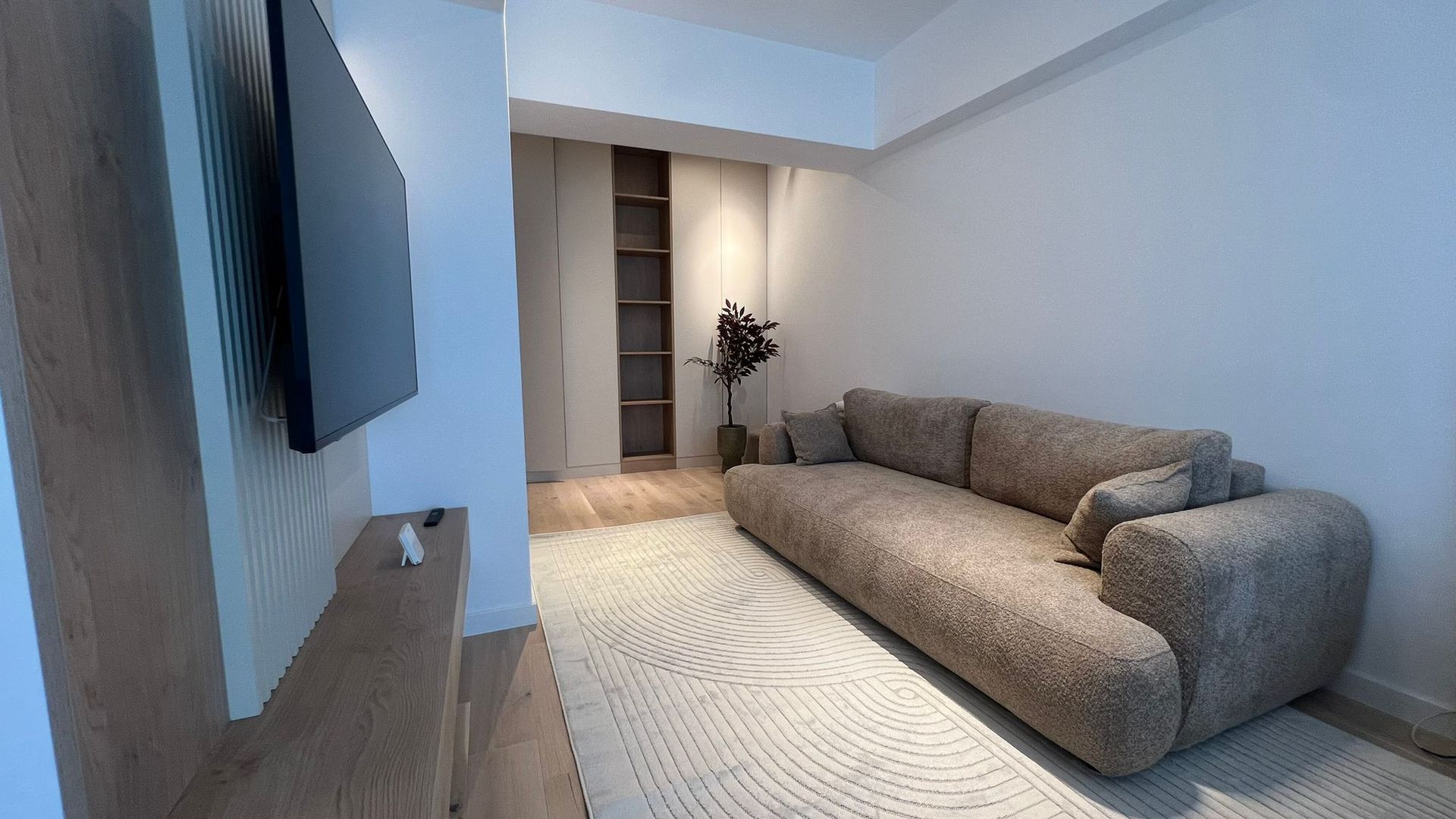 Apartament 2 Camere în First Estate | Prima Închiriere | Parcare - Poză 6