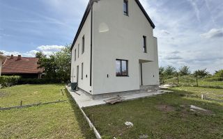 De vanzare Vila Str. Daliei - Petresti Corbeanca Ilfov - Poză 2