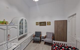 Apartament o cameră, tot confortul, zonă centrală - Poză 1
