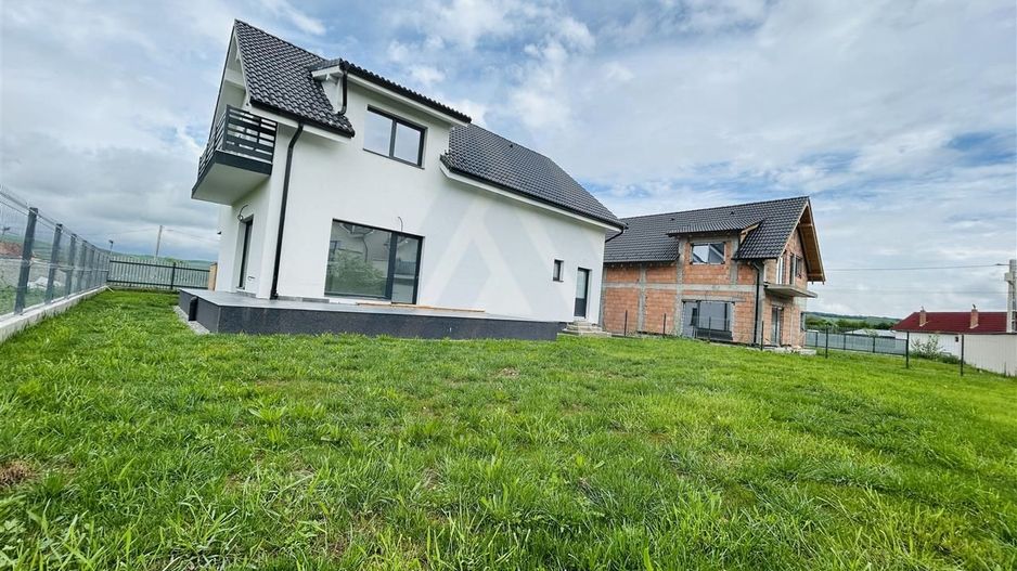 Casa intabulata premium finisata 5 camere curte 490 mp in Cristian - Poză 3