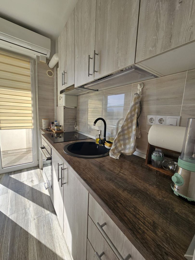 Studio dormitor separat etaj 2 cu parcare privata in Arhitectilor - Poză 12