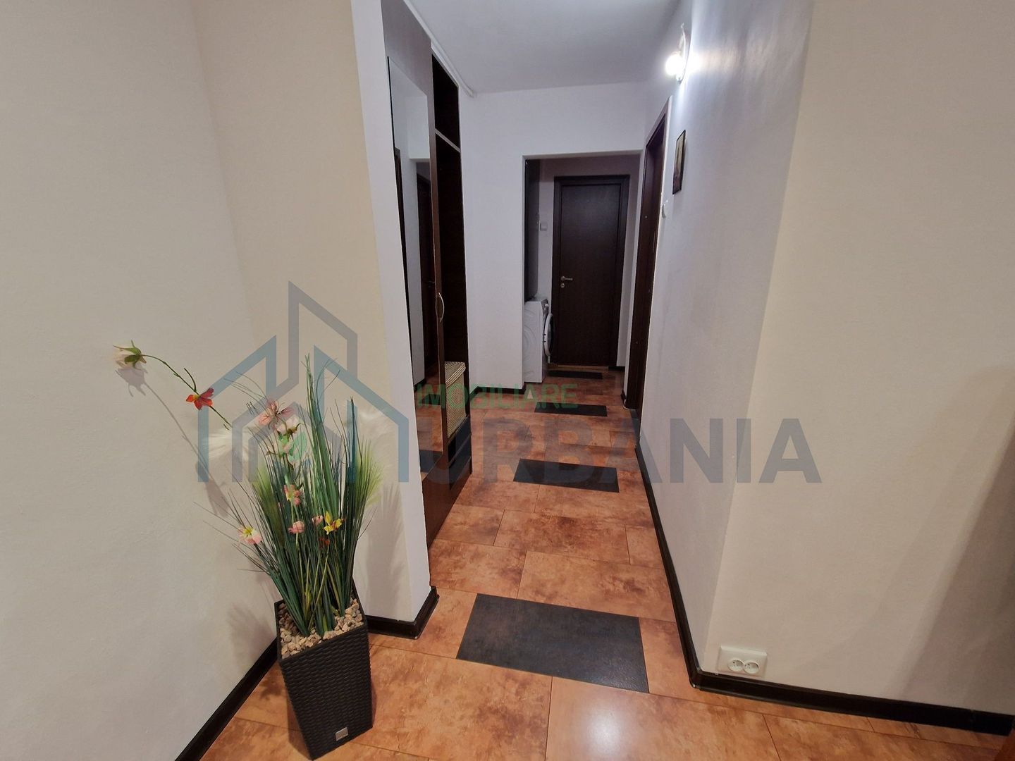 Apartament 3 camere, etaj 1, în Miroslava, zona Moldomobila - Bularga - Poză 2