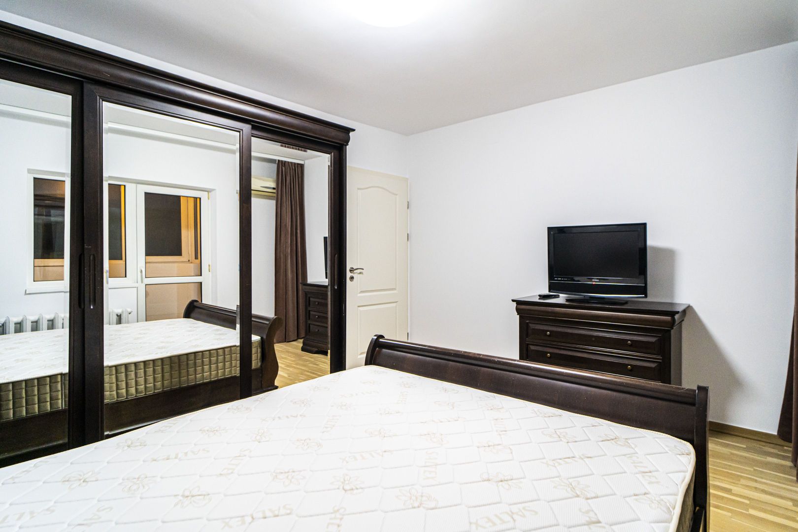 Drumul Sarii, 3 camere, 77 mp, et 5, 2 băi, bucatarie mare, disponibil imediat - Poză 4