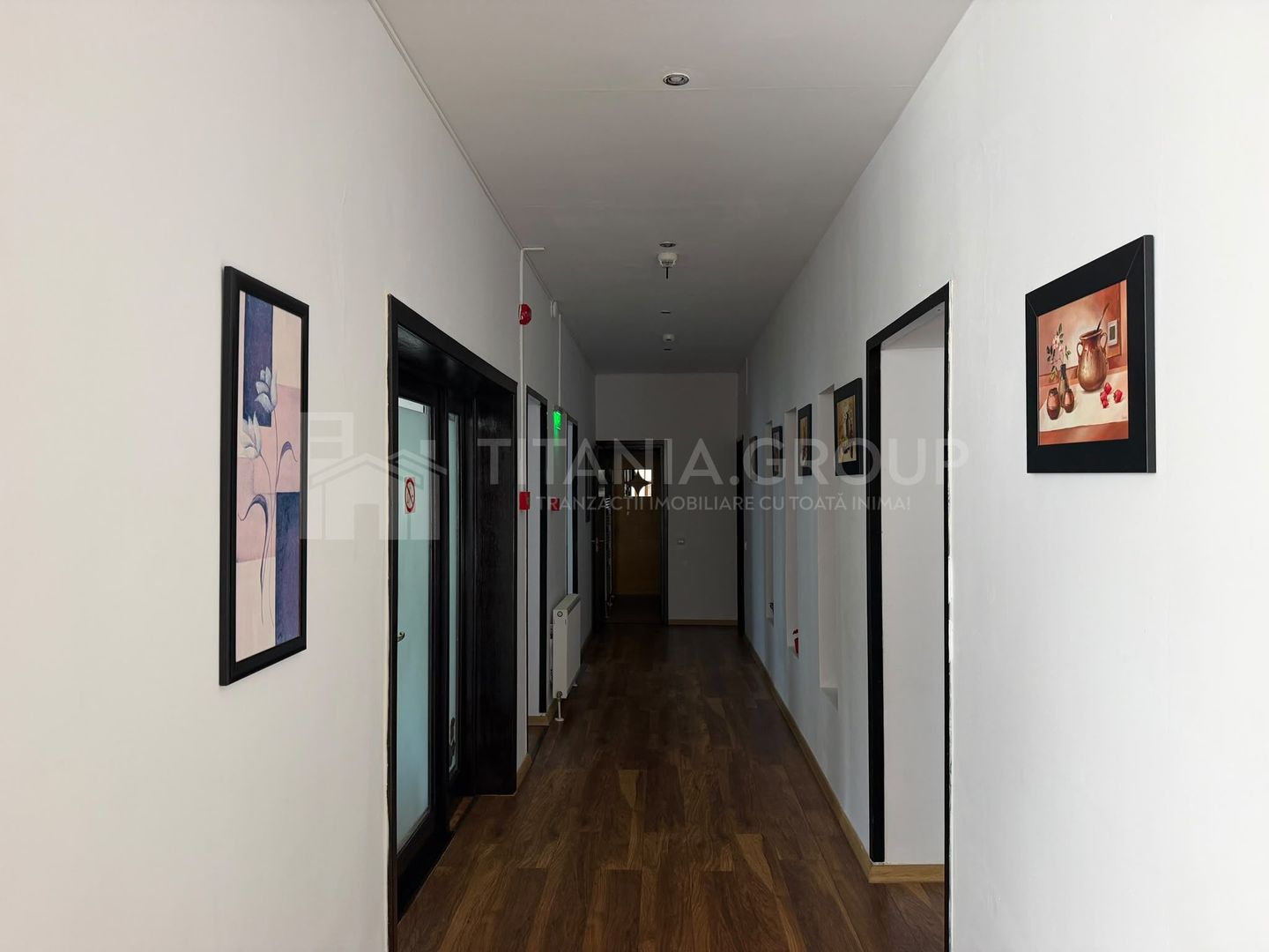 Hotel 4 stele, complet echipat, 30 camere, 6.000 mp teren – Poiana Brașov - Poză 9