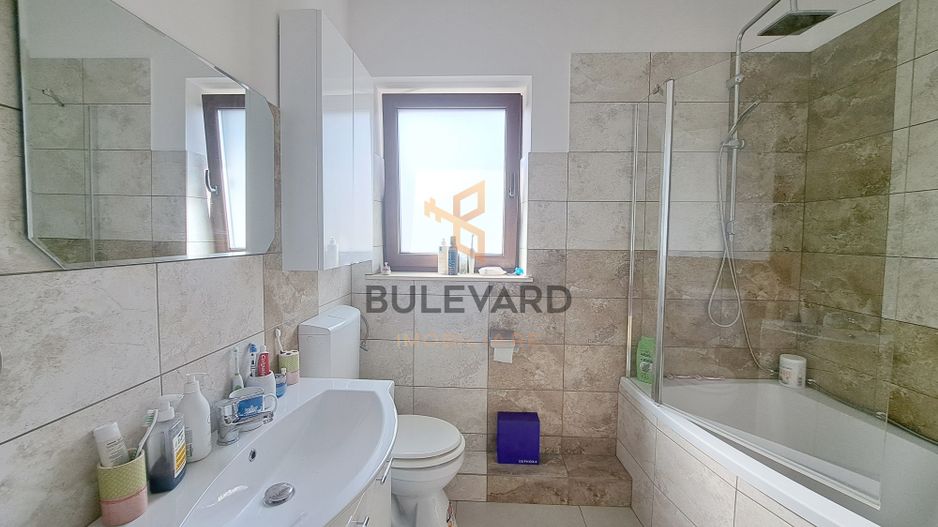 Casa tip duplex cu teren de  300 mp - Poză 8