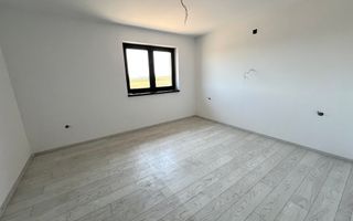 Casa individuala cu 4 camere, 2 bai, terasa, 800mp teren, Sp+P+1E - Poză 8