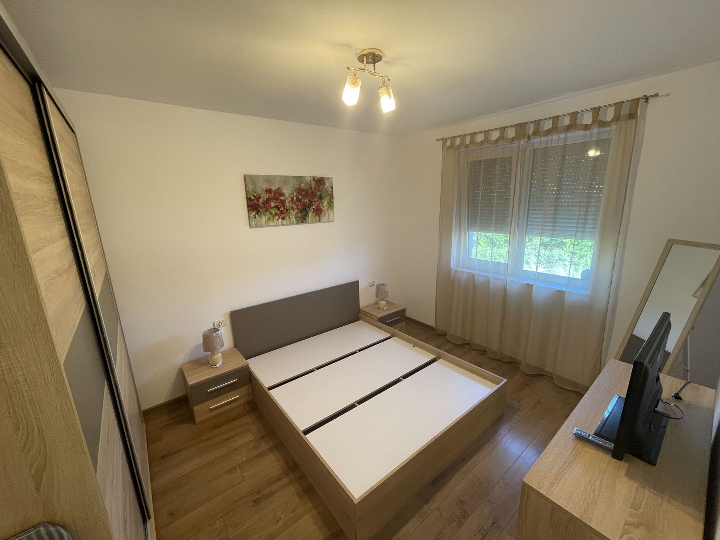 Giroc-Profi Super | 2 camere | Loc de parcare | Etaj intermediar - Poză 12