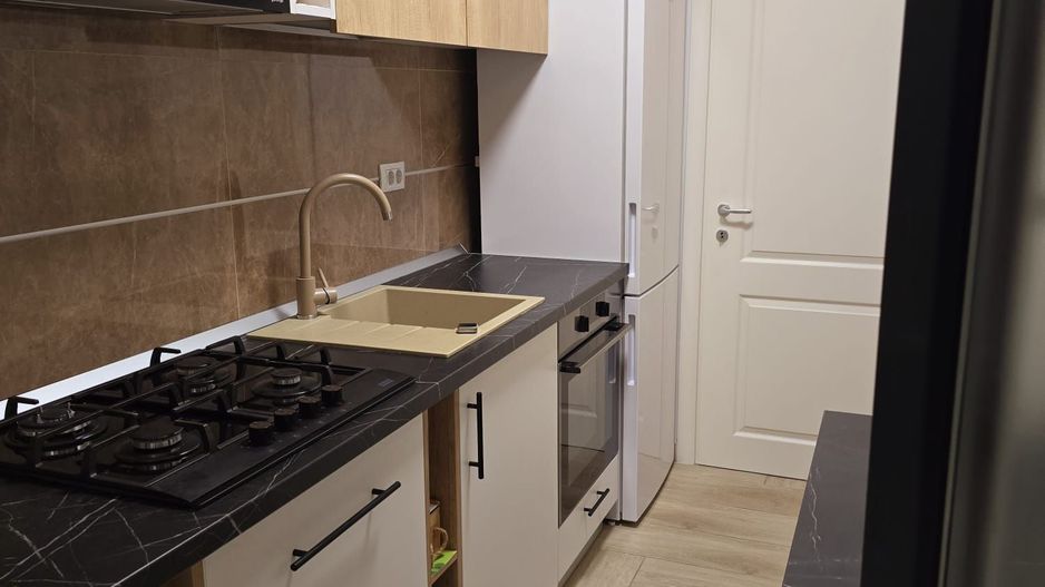 Apartament 2 camere mobilat 47 mp Tatarasi 115000 euro - Poză 1