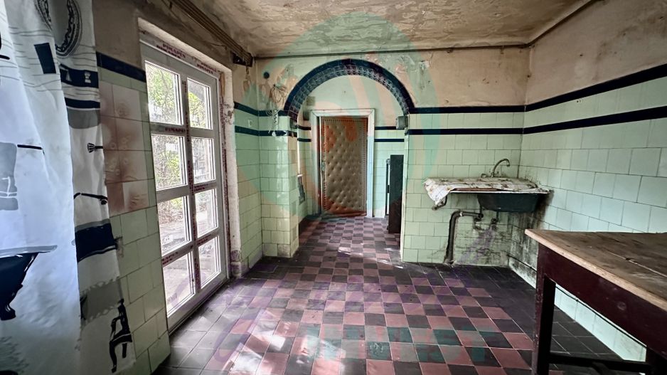 Casa cu teren de 342 in zona Unirii-Calea Calarasilor - Poză 11