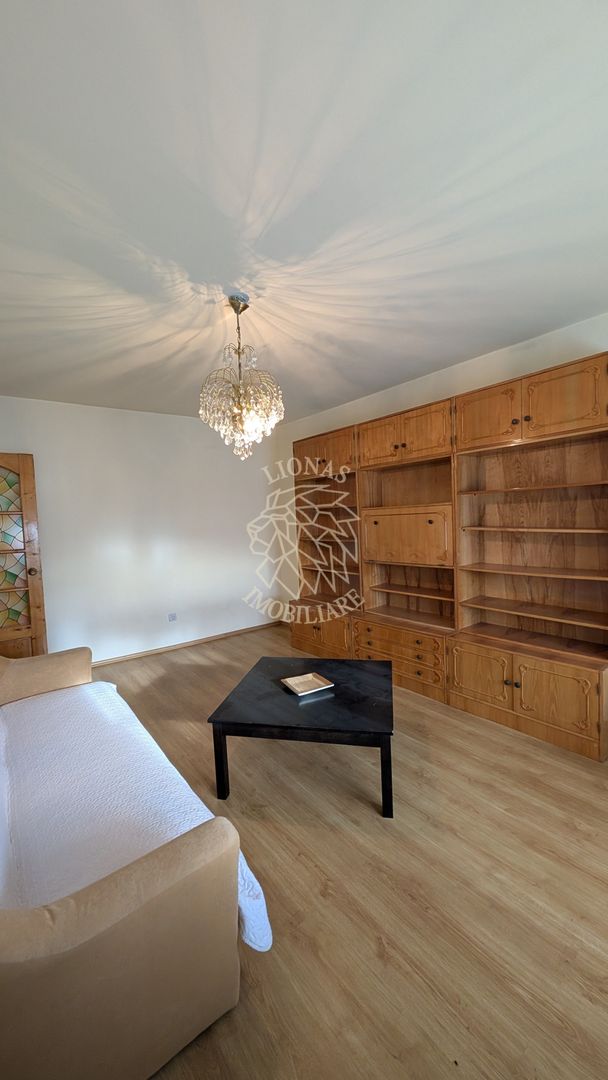 Apartament 4 camere 132 mp-balcon-ideal locuire- zona Calea Moldovei - Poză 3