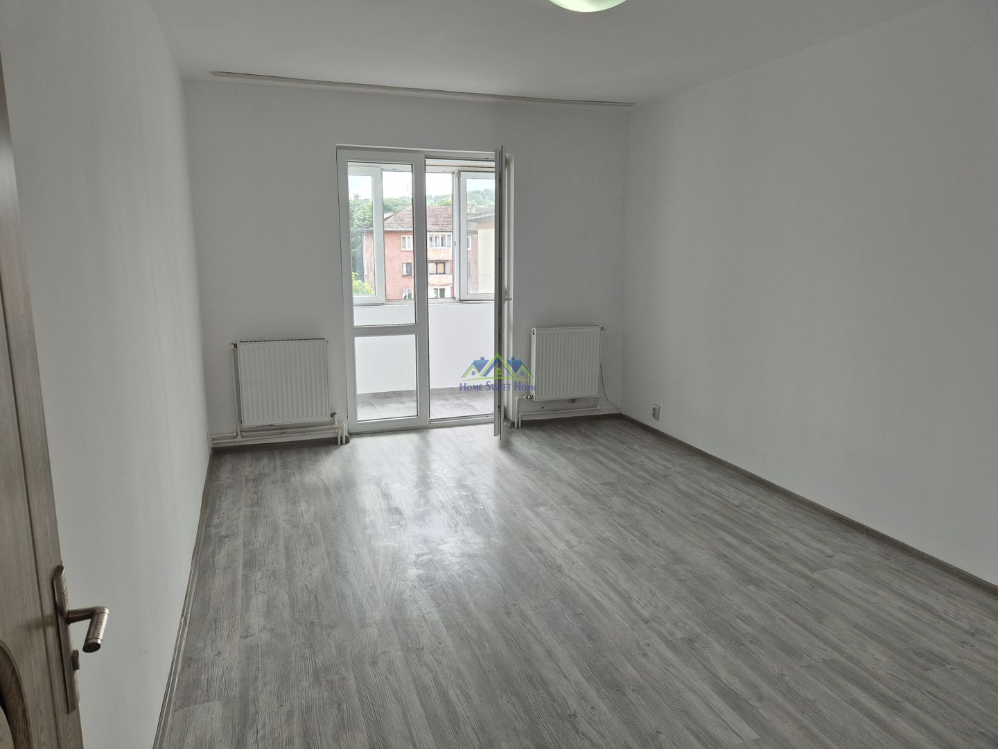 Vand Apartament 2 camere, zona Pietonala, et.3/3, st-45m, balcon, C.T. - Poză 4