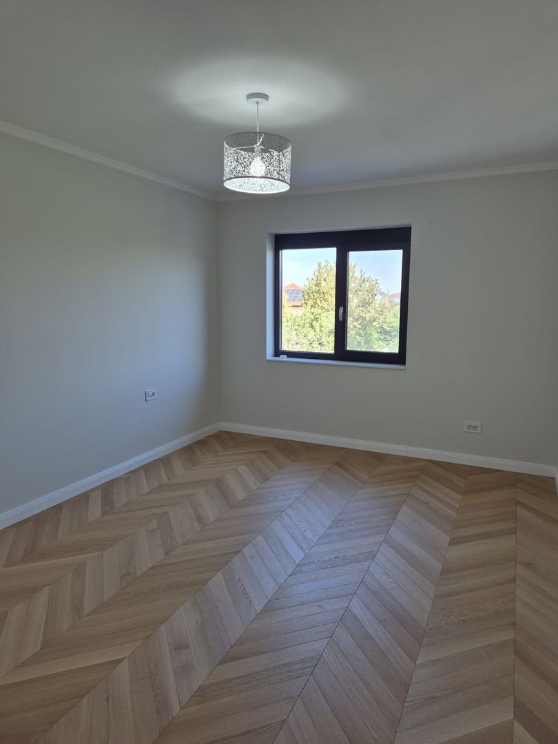 Locuinta individuala cu garaj si teren de 1000mp - Poză 13