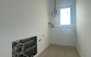 Duplex spațios cu teren generos-Moșnița Veche - Poză 7
