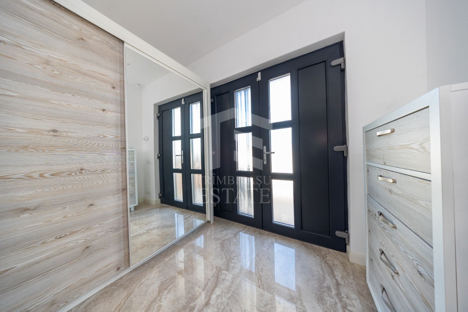Sanpetru ,Subcetate-Casa 4 camere,3 bai+480 mp teren - Poză 3