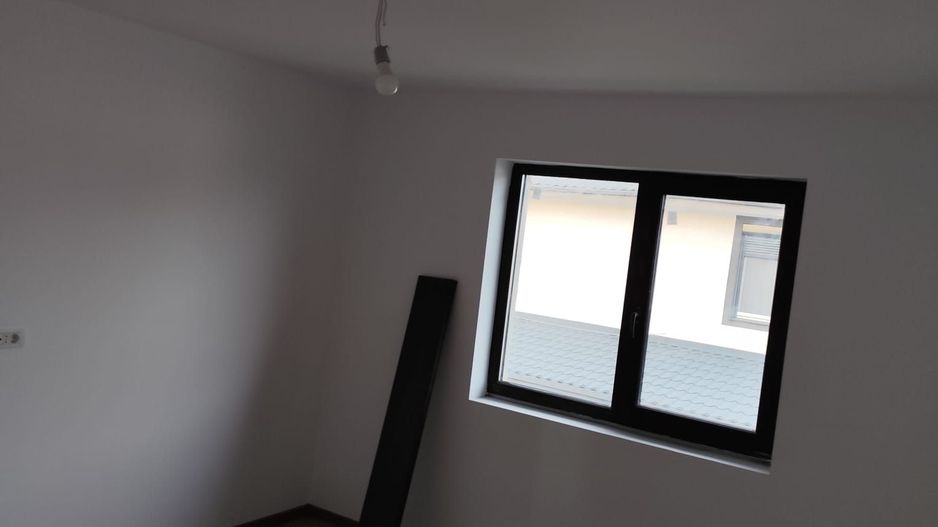 Casă / Vilă cu 4 camere de vânzare în Berceni - Poză 8