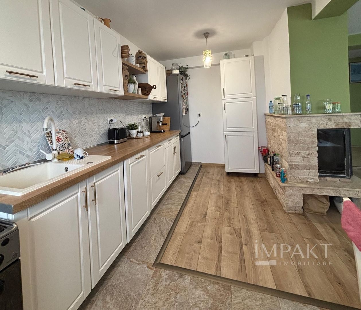 Vilă spațioasă cu garaj, curte de 600 mp  Sânnicoara - Poză 3