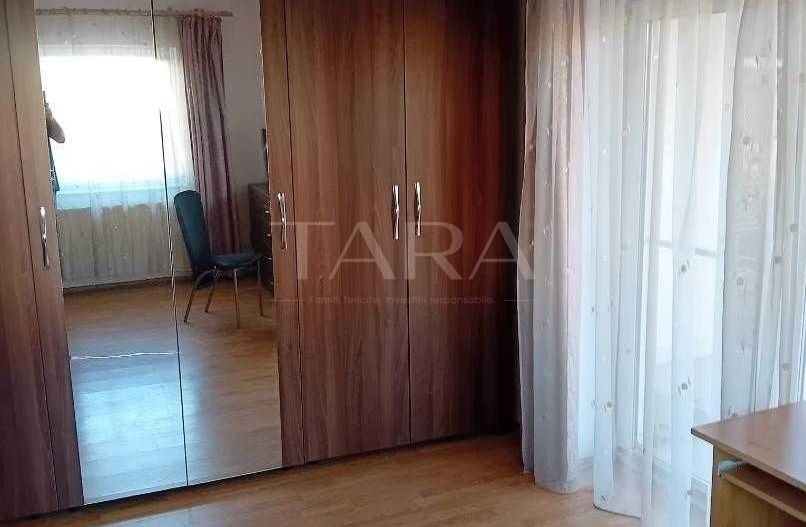 Apartament decomandat cu 2 camere, 56 mp, balcon generos și parcare. - Poză 4