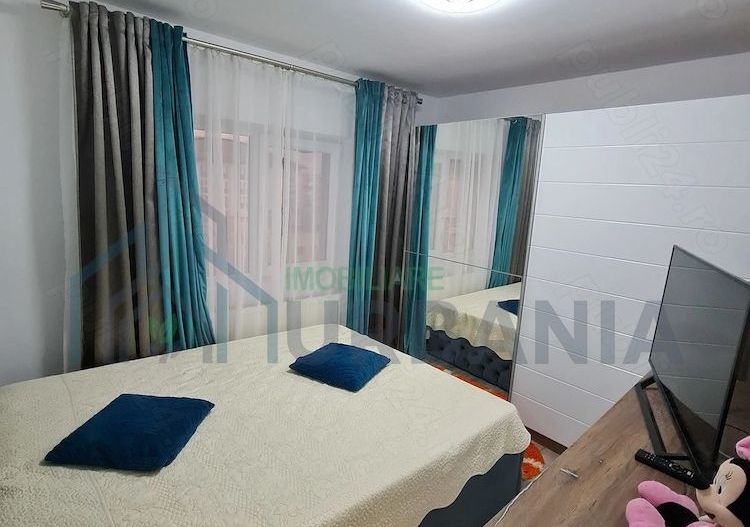 Apartament 3 camere de vânzare, Filiasi, mobilat și utilat, etaj 3 - Poză 10