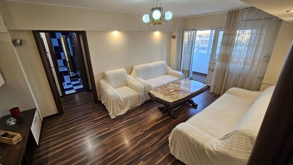 De vanzare - elegant, renovat complet - 3 camere la Calea Vacaresti - Poză 1