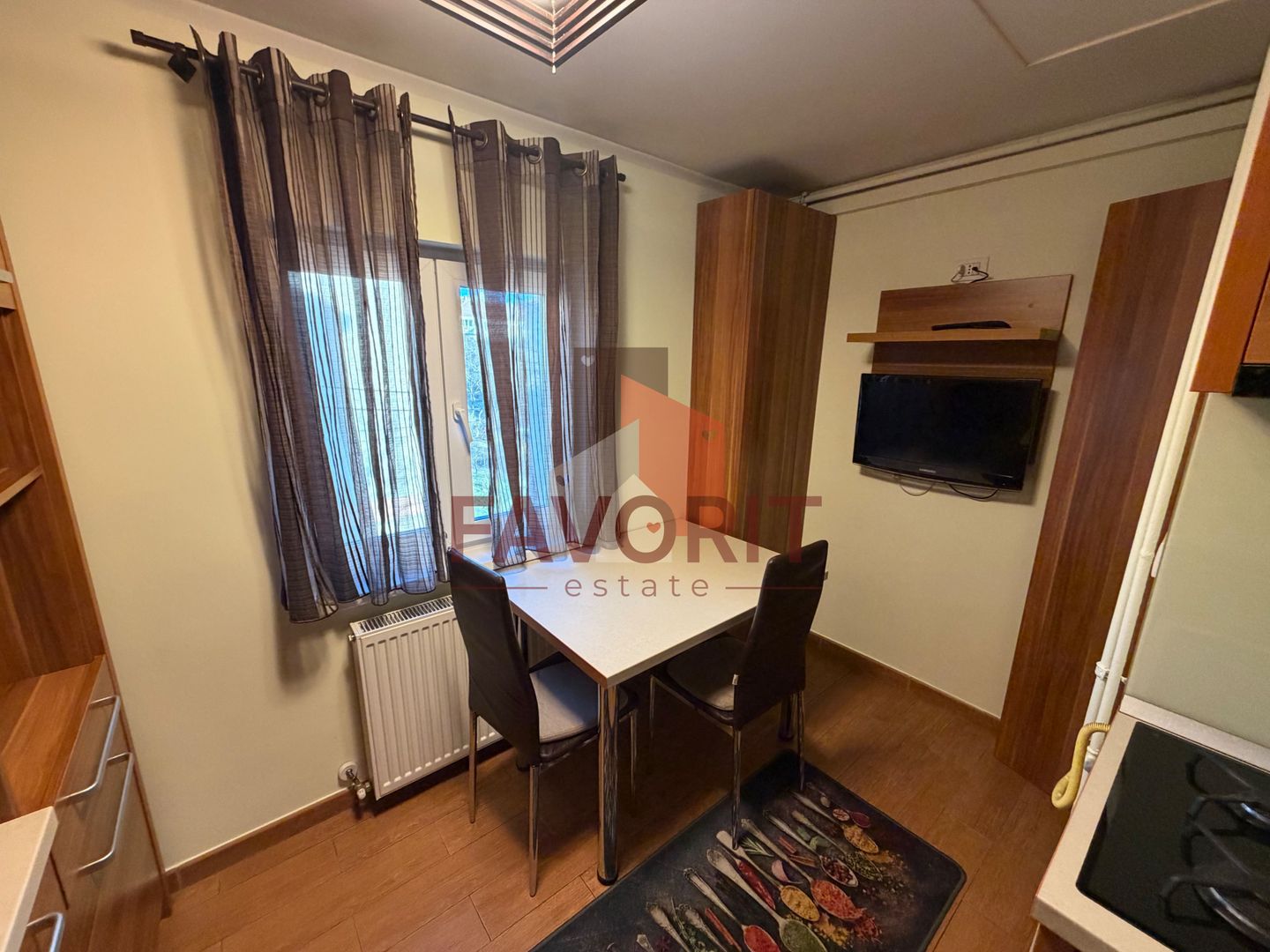 Etaj 2. Disponibil imediat. Garaj. Pozitie excelenta - Poză 10