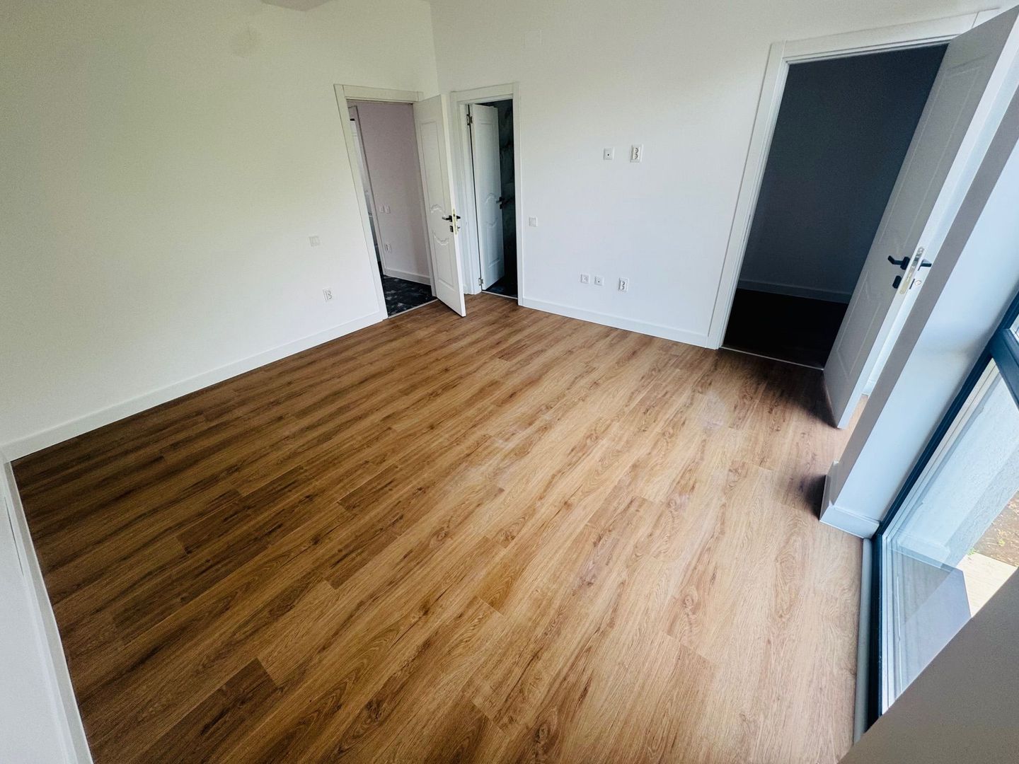Individuala Tunari-Otopeni PREMIUM cu toateuTILITATILE - Poză 13