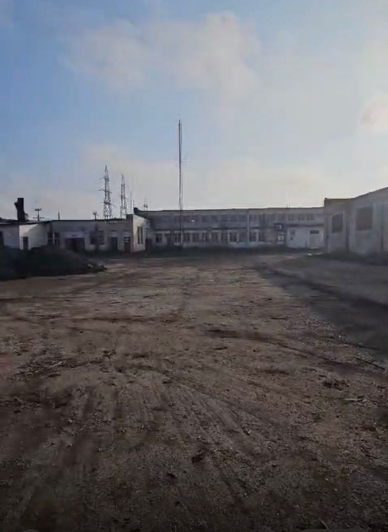 Spațiu administrativ și clădiri birouri + hale de vânzare în Giurgiu, - Poză 3