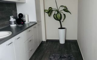 Etaj 1. Mobilat si utilat. Spatios. 2 locuri de parcare - Poză 4