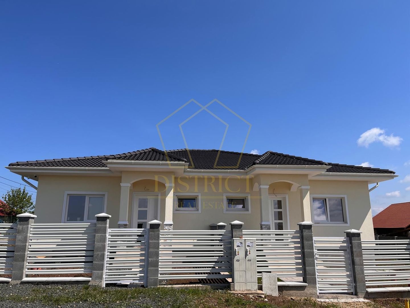 Duplex cu 3 camere si 2 bai | Bucovăț - Poză 1