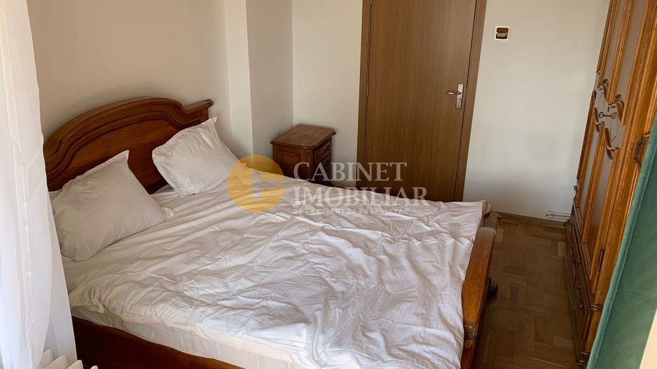Închiriez apartament 2 camere – Bd. Independenței, zonă centrală - Poză 3