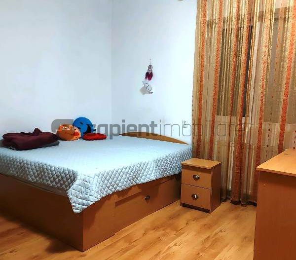 Casa cu 4 camere in Iosia - Poză 5