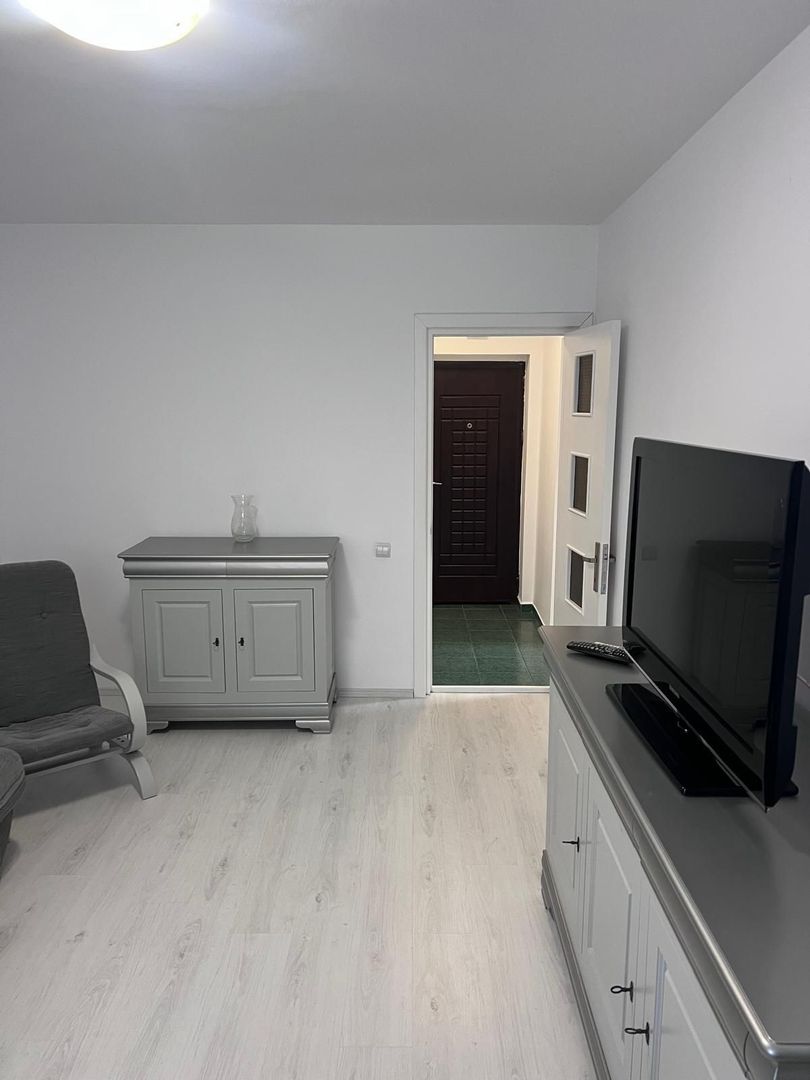 De inchiriat apartament 2 camere – Delfinariu, Constanța - termen lung - Poză 3
