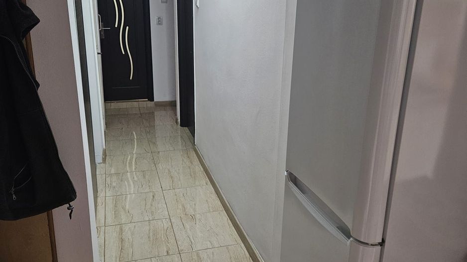 Vand apartament 3 camere Crangasi - Poză 3