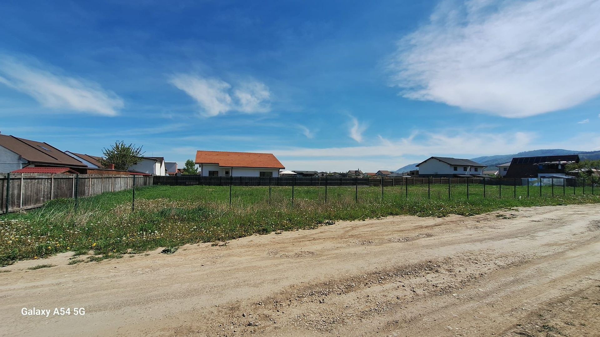 Cristian, teren 1840mp, intre case noi, utilitati, priveliste, 110 euro/mp - Poză 4