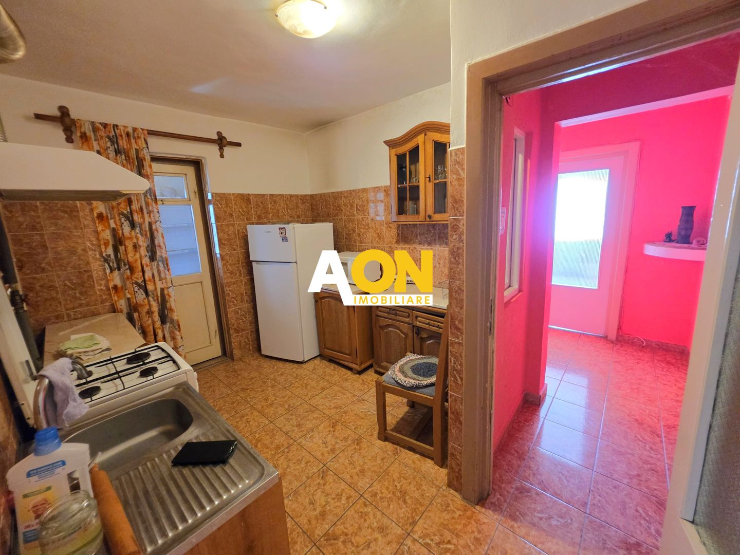Apartament 3 camere, decomandat, mobilat, utilat, 64 mp, ultracentral - Poză 3