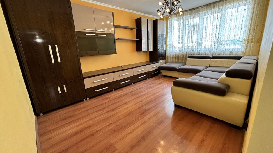 Apartament 3 camere decomandat 76 m² cu 2 băi - Poză 1