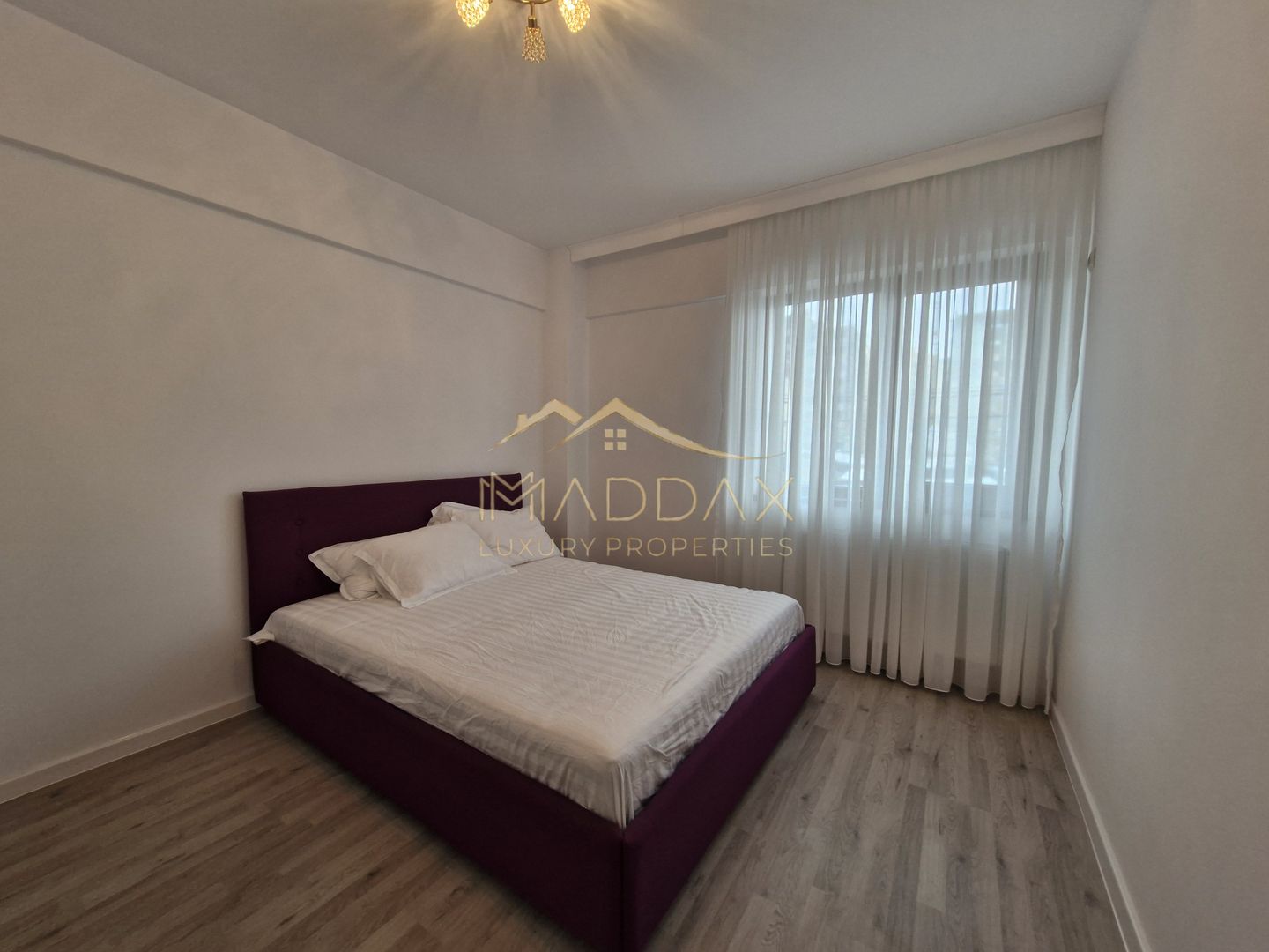 Apartament *4 camere *110mp* // Parcare - Poză 8