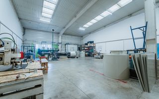 Hală suprafața de 227mp în Arad - Poză 4