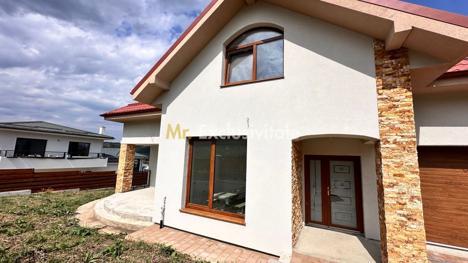 Casa individuala-4 dormitoare,225 mp utili,garaj-Chinteni - Poză 2
