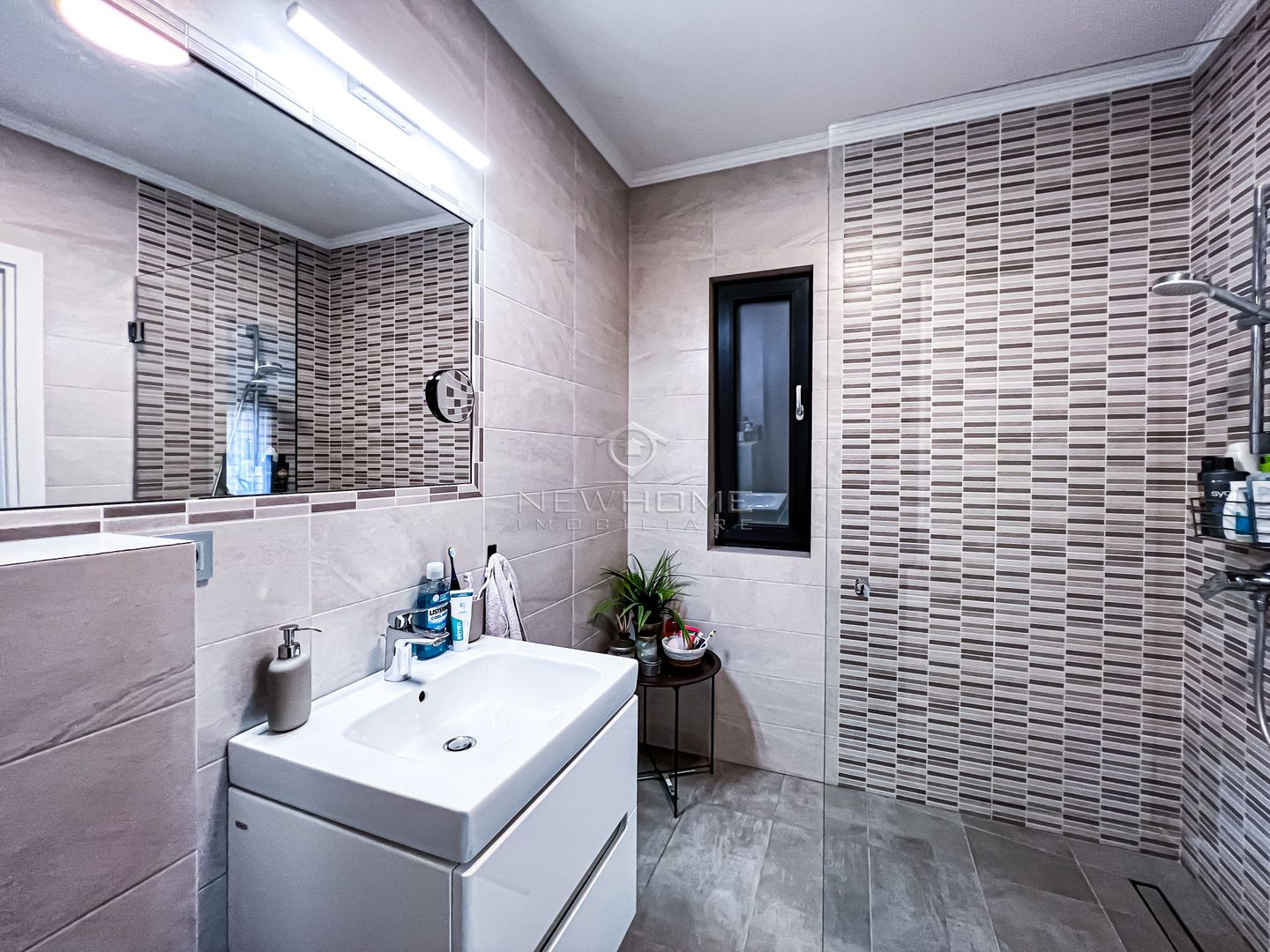 Apartament 2 camere 66 mp, zona Central - Poză 13