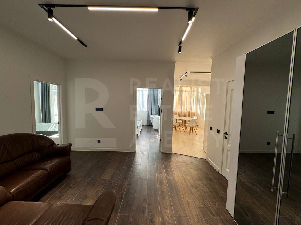 Chirie, apartament, 3 camere, strada Nicolae Testemițanu, Telecentru - Poză 1