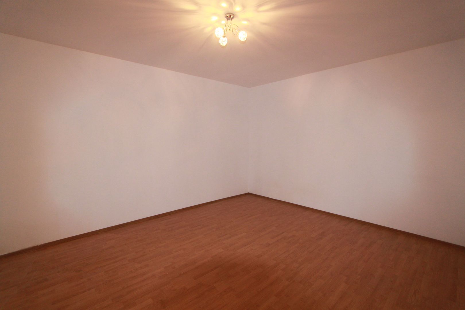 Casa singur in curte-zona Girocului - Poză 9