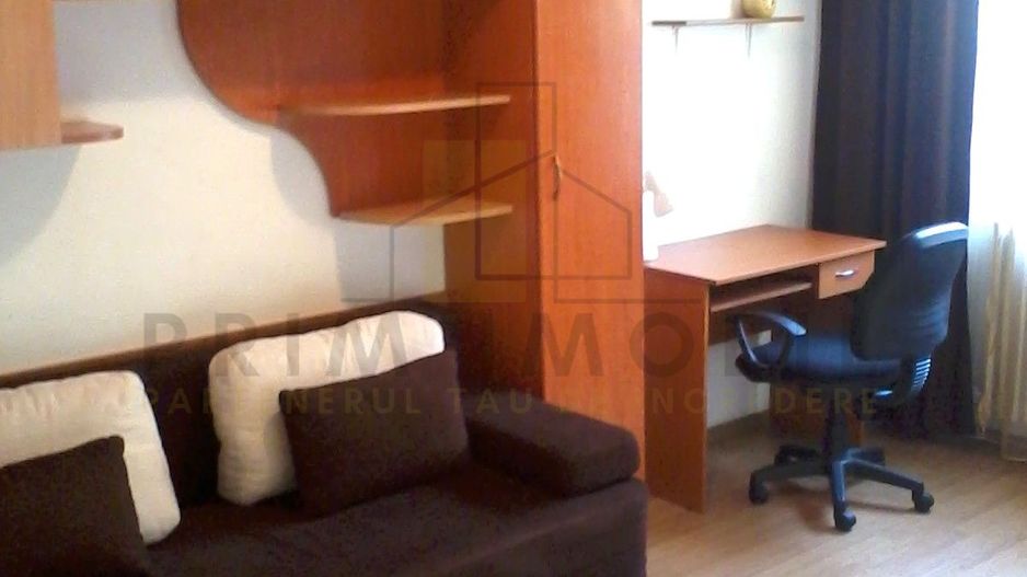 Garsoniera Podu Ros | Decomandata | Etaj 1 | La 10 minute de Palas - Poză 3