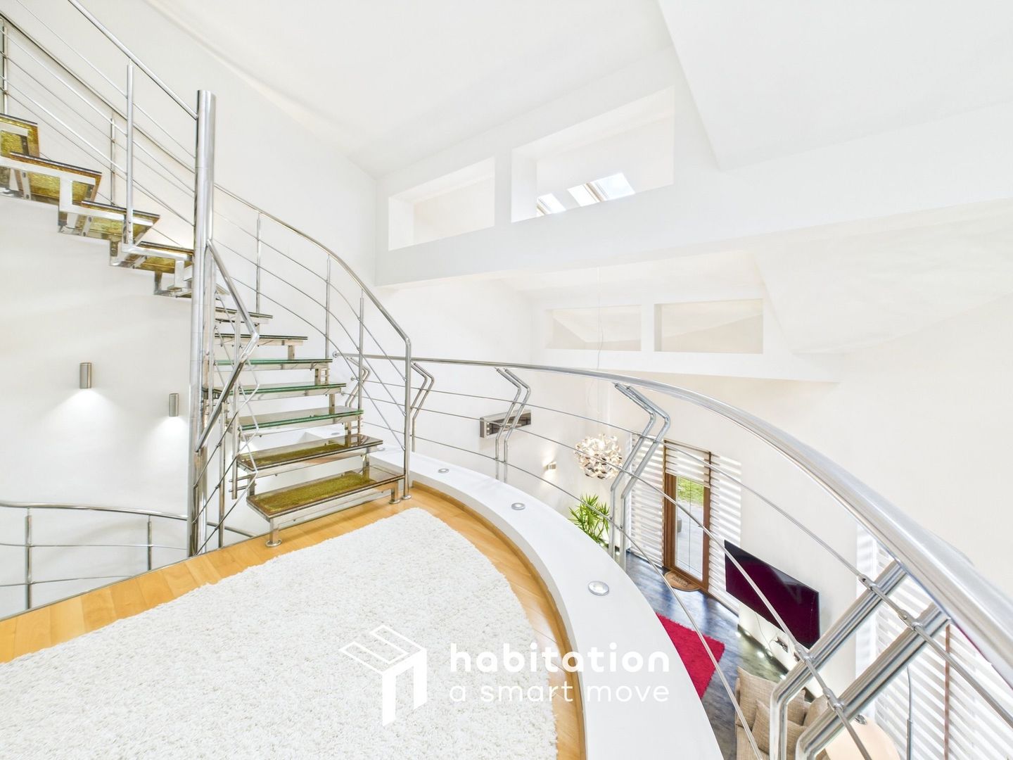 Descoperă eleganța unei case moderne– vizitează prin tur virtual - Poză 26