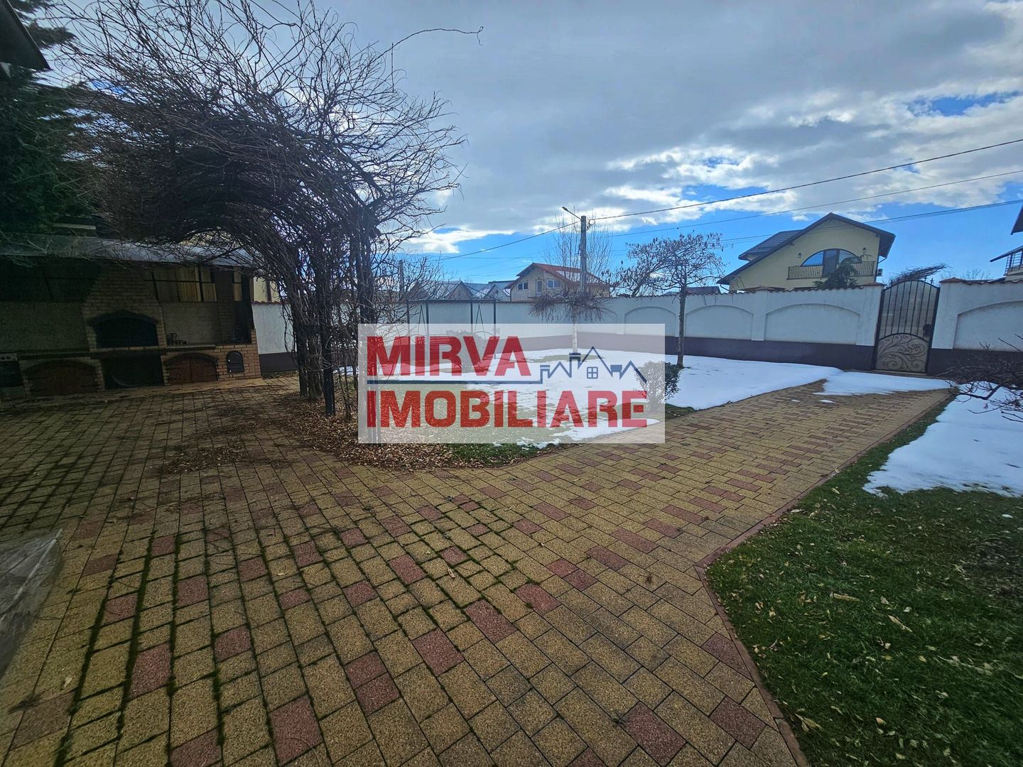 Vilă spațioasă Strejnicu S+P+1E+M, 8 camere, garaj, teren 595 mp - Poză 6