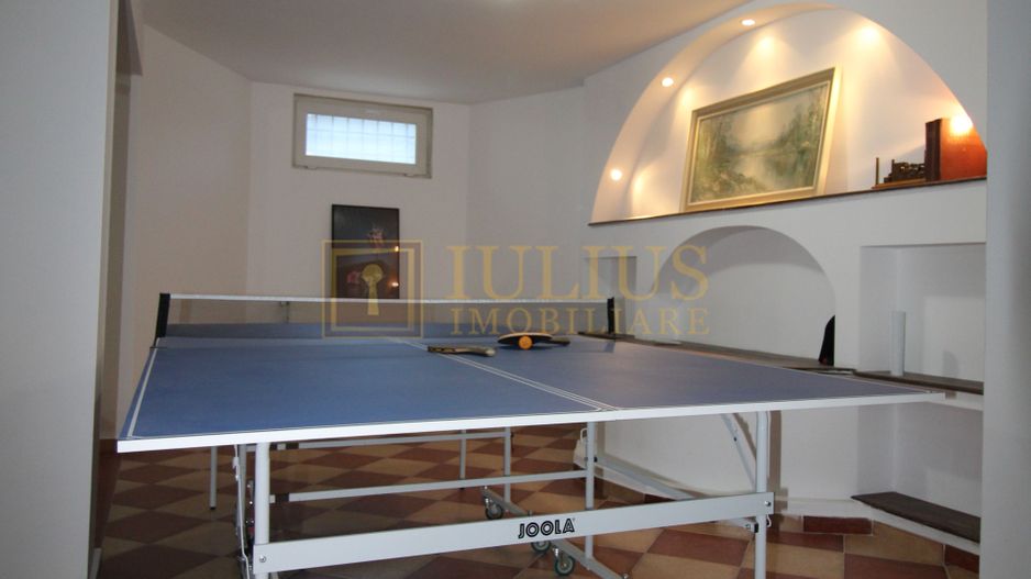 Casa in Blascovici, 5 camere + 3 bai, centrala proprie - Poză 29