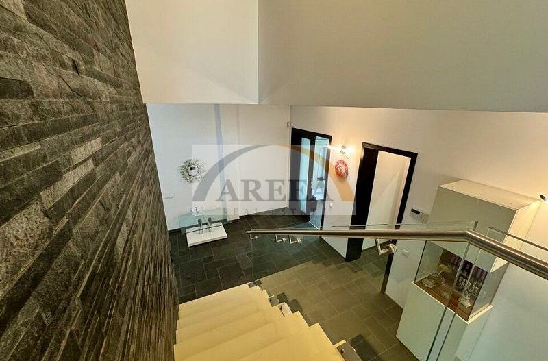 Vila lux de vanzare in cel mai dorit complex din Erou Iancu Nicolae-locatie rara - Poză 7