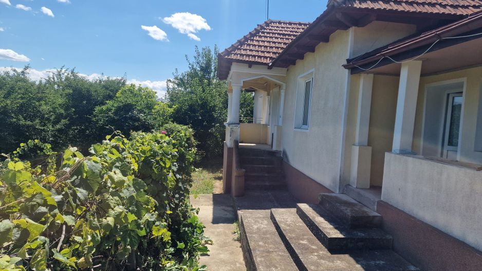 Casa in mediu rural cu teren - Poză 5