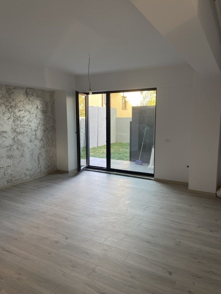 3 camere + curte + parcare bloc nou  Crangasi - Poză 8