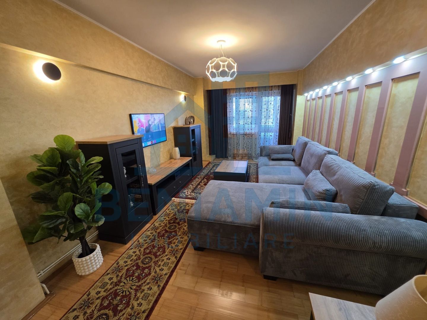 4 camere - etaj 1 - 94mp -mobilat-utilat- centrala - parcare - Teatru - Poză 2
